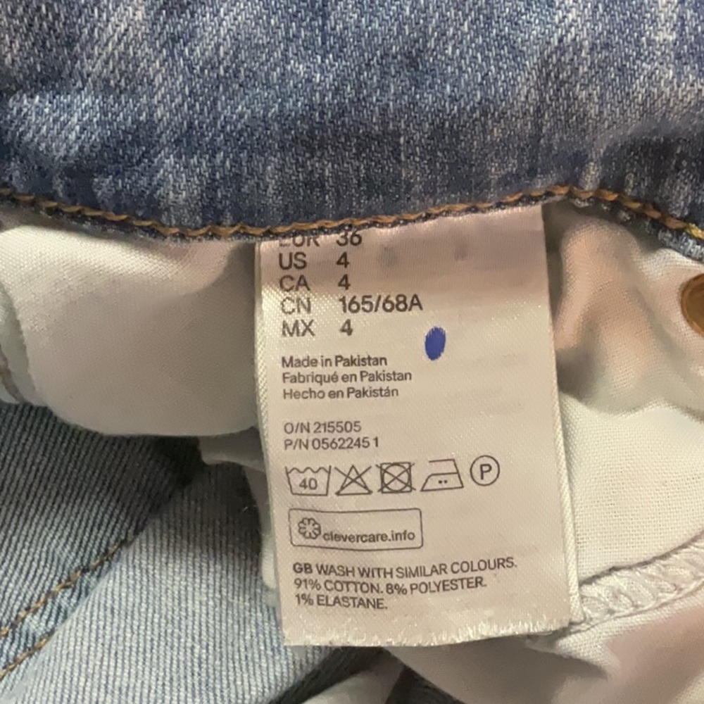 Sale1 H&M Skinny Mid Rise Jeans, Size 4, Light Blue Denim - Picture 8 of 9